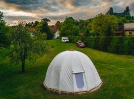 glamping podtrosky, hotel i Troskovice