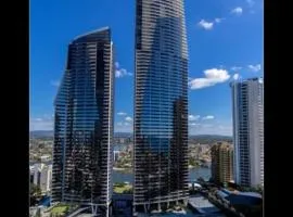 Mantra Circle on Cavill 3 Bedroom 2 Bathroom ocean and river views