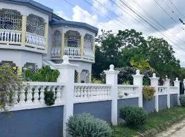 Toll Gate Cul-de-Sac Apartments