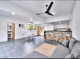 Tres Pipas-Selva Beachfront Arrecife, Wifi, AC, hotel u gradu Punta Uva