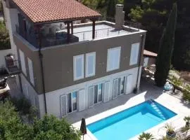 Family friendly house with a swimming pool Splitska, Brac - 25361