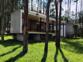 ENTRE BOSQUES - Eucalyptus Forest Villa, Hotel in Cayambe