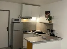 Studio - API-1-52-2047