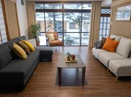Authentic & Relaxing Monkey Park Getaway