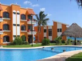 Tropical Oasis with Pool Perfect Vacation Home