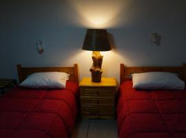 Elatos, cheap hotel in Loutra Ipatis