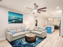 Coastal Charm Cottage Sports Complex OWA Beach!, khách sạn ở Foley