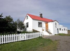 apartment Neðra-Vatnshorn, farm stay in Hvammstangi