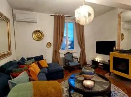 Maison d'hôtes avec spa privatif entre amis avec pause gourmande et détente proche du Canal du Midi et de la Cité de Carcassonne pour 6 personnes