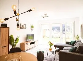 Moselzeit - Moderne Ferienwohnung mit Terrasse und Burgblick