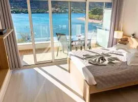 Holidays Roko - Sea View Apartments with Pool