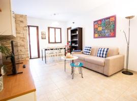 Blueberry Villa - Historic Center Lago Maggiore, Hotel in Luino