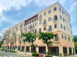 TH Luxury Hotel, hotel u gradu Pu Kok