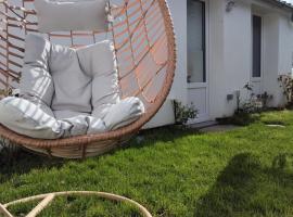 Maisonnette avec Jardin, Piscine, Netflix, hotel Vichyben