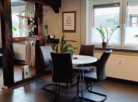 Fachwerk FeWo Schoningen, hotelli kohteessa Uslar