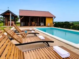 Villa Mali Sokol by Villas Guide