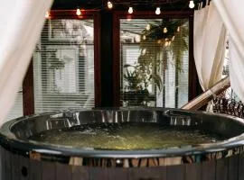 Apartament PREMIUM z ruską banią, kominkiem i oranżerią w centrum