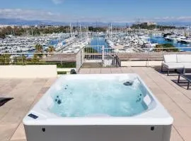 ROOFTOP -Vue port, 4 pers, climatisé, terrasse, jaccuzi, parking