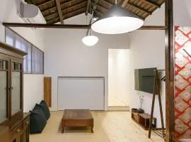 Parking for 2 cars-Osaka Castle & Kyoto good access and modern old house for rent
