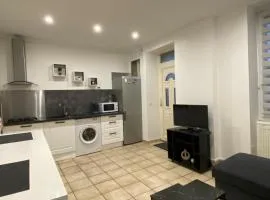 Appartement centre-ville Parking gratuit-Wifi