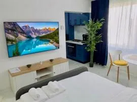 Elena's Studio Central - Home Cinema - Confort Premium