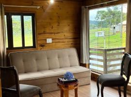 Chalé do Lago - Refúgio Arara Azul, Hotel in Urubici