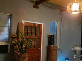 Habitacion En Barrio La Curva