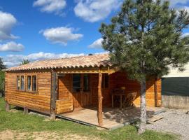 Chalet LALi, hôtel à Saint-Étienne-de-Fontbellon