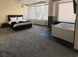 Central Apartments Jacuzzi