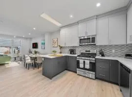 Charm 3BR Townhouse Near U of A Spacious Stay
