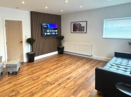 Modern 2 Bedroom Apartment near Crosby Beach & Liverpool – hotel w mieście Crosby