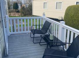 Betty boops caravan, готель у місті Селсі