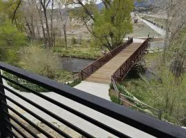 Dog Friendly! The Mayfly Hotel, Unit 1D