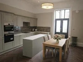 Carlisle City Centre Amazing Georgian Townhouse