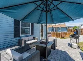 Perfect 2BR Hideaway Just 35 Blocks to Beach & Boards Fire Pit, Grill, Relax