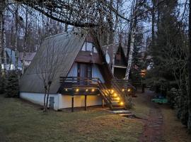 Cabana Ińsko-domek 20 metrów od plaży, hotel v destinaci Ińsko