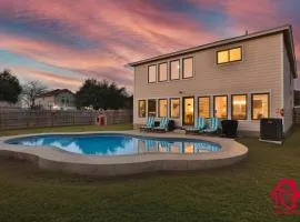 Georgian Oasis with Private Pool - An Irvie Home
