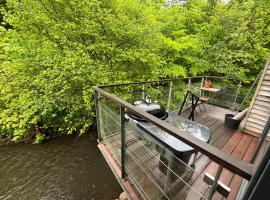 Vejle Riverview Stay with Private Balcony And Free Parking, Hotel in Vejle