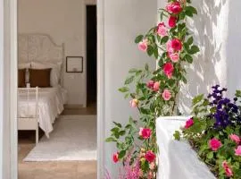 Luxury garden apartment in the heart of Athens
