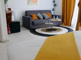 Doux appartement avec jardin et plage privée