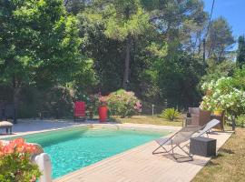 Farniente en Provence - maison avec piscine au calme, hotel a Carnoules