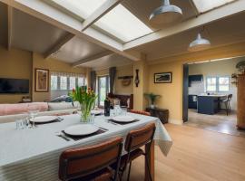 Badger Barn Knights Farm Allsaints Axminster, Devon EX13 7LS, hotel u gradu Axminster