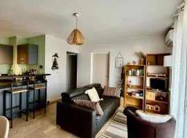 Appartement Cosy -2 chambres, Clim & Parking
