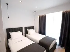 Silver Stone Studio Apartments