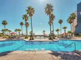 Cozy Ground Level Condo near Pool Pinacate 112