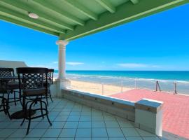 Beautiful Beachfront Condo Las Olas II 11, hotel sa Puerto Peñasco