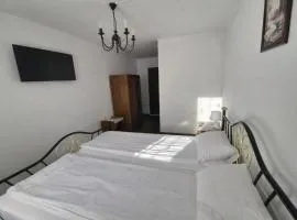 Pensiunea Alpin Marisel - Self Check-in