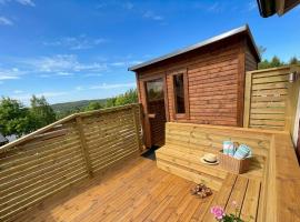 Cabin On The Hill With Sauna, hotel di Undenäs