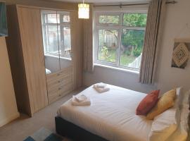Stunning 5 bed 3 bathroom in Headingley, Hotel in Headingley