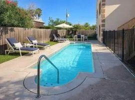 Swanky 2 Bedroom, Easy Walk to Beach Mar y Sol II # 1
